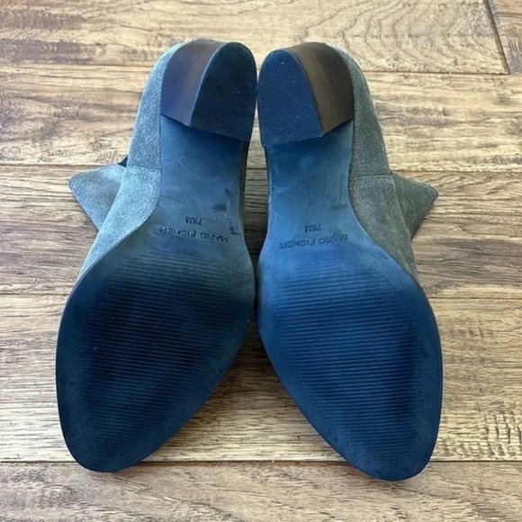 Marc Fisher Saint Chelsea Ankle Boots Block Heeled Booties Taupe Suede Size 7.5 - Picture 13 of 14